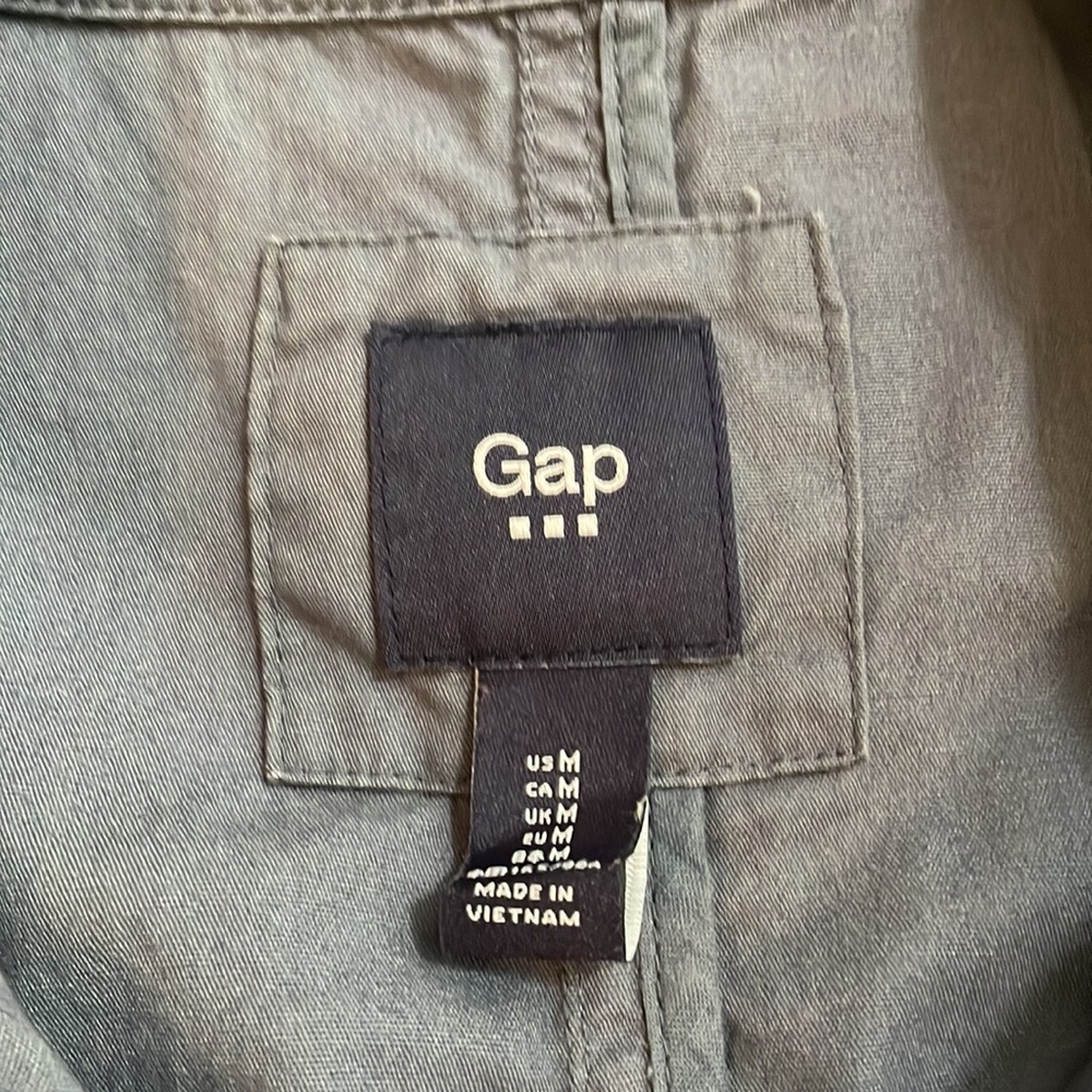 Gap, medium, utility vest, waist pull and ykk zipper - Picture 2 of 6